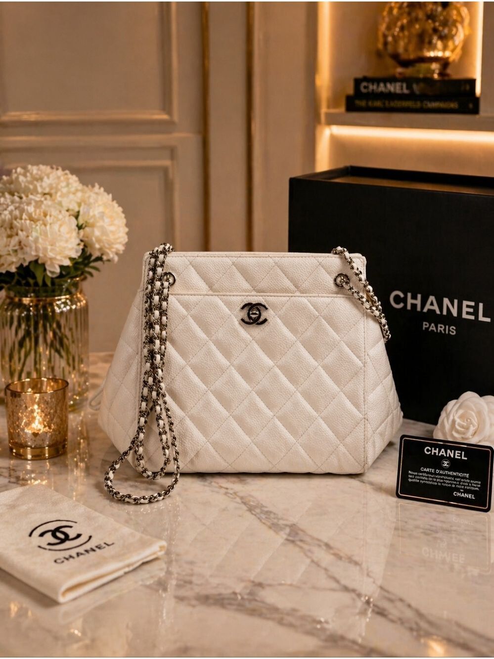 CHANEL Quilted Matelasse CC Logo Caviar Skin Chain Shoulder Bag 1600-082524